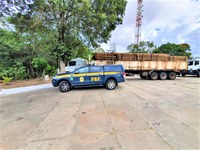 PRF flagra três veículos de carga com excesso de peso em trechos baianos das Brs 101 e 242