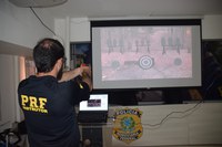 PRF na Bahia lança estande virtual de simulador de tiro
