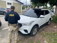 PRF recupera veículo roubado e prende homem por receptação em Santo Antônio de Jesus (BA)