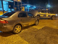 Carro furtado há quatro anos em Minas Gerais é recuperado pela PRF em Eunápolis (BA)