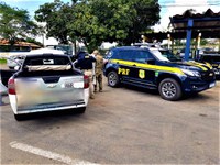 Em Feira de Santana (BA), PRF executa mandado de prisão e recupera caminhonete roubada