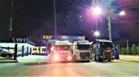 PRF apreende comboio de carretas transportando mais de 125.000 litros de álcool irregular em Vitória da Conquista (BA)