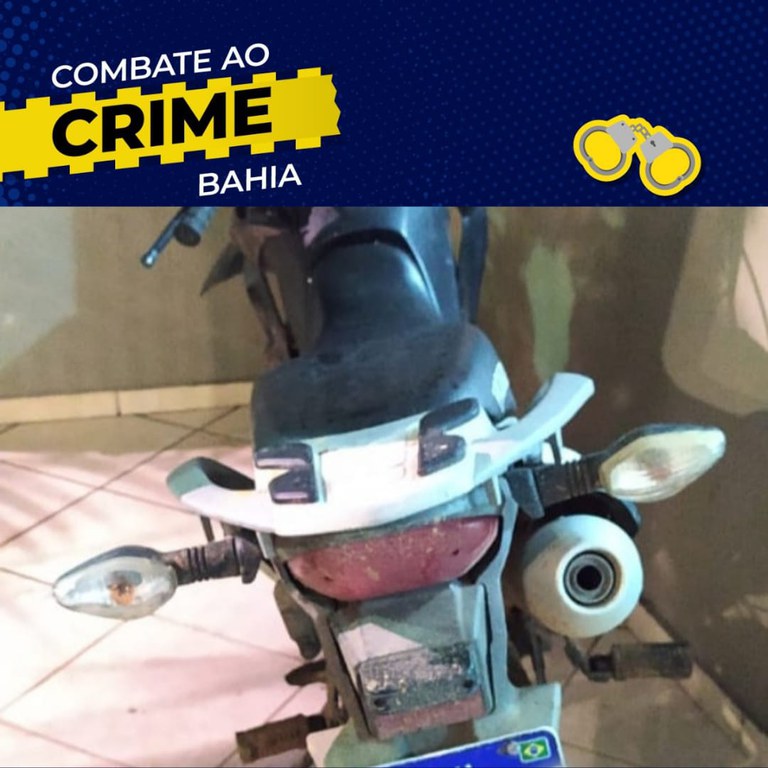 Aos policiais o condutor informou que recebeu ordem do líder de uma facção criminosa para levar a moto até a cidade de Itabuna.