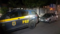 Em Governador Mangabeira/BA, duas horas após o crime, PRF recupera carro roubado na capital baiana
