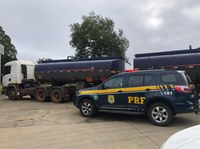 Em menos de 24 horas, mais um caminhão-tanque é apreendido pela PRF na Bahia transportando combustível com nota fiscal fraudada