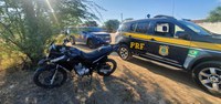 Em ação rápida, PRF recupera motocicleta roubada momentos antes e proprietário agradece a ação dos policias; veja vídeo