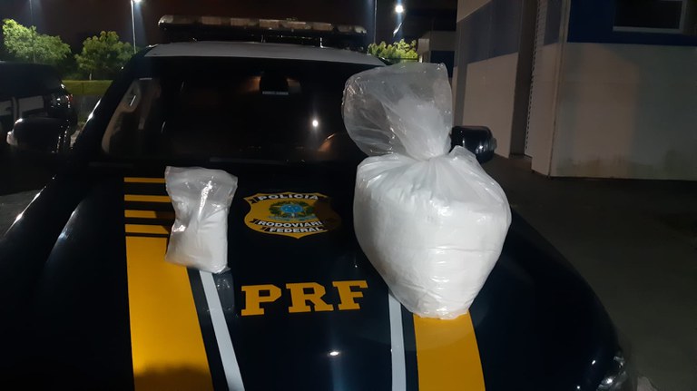 Em Alagoinhas (BA), PRF apreende cocaína escondida dentro de carro na BR 101
