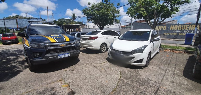 Homem é detido em Simões Filho com Hyundai HB20 adulterada que ostentava placas de Ford Ranger
