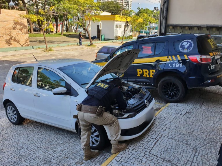 IMAGEM - Terceiro carro clonado é recuperado no Ceará em menos de três dias