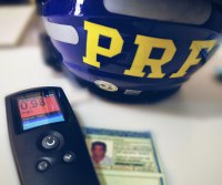 PRF prende, em Icó (CE), motociclista embriagado que não era habilitado para conduzir motos