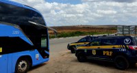 PRF prende homicida foragido da justiça em ônibus interestadual, em São Gonçalo do Amarante/CE.