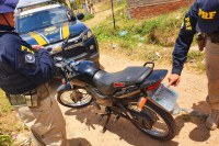 Homem é preso por receptação de motocicleta furtada e uso de documento falso, em São Luís do Curu/CE.