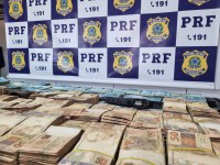 Crime organizado fica mais pobre: malas de dinheiro são apreendidas pela PRF em Icó (CE)