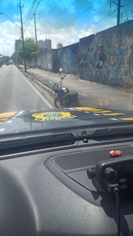 IMAGEM - Motocicleta clonada é recuperada em Fortaleza (CE)