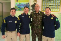 Policial Rodoviário Federal recebe homenagem no 23º Batalhão de Caçadores em Fortaleza