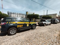 Em Várzea Alegre (CE), PRF e PM recuperam veículo roubado há 10 anos