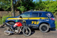 NA BR 020 EM CAUCAIA, PRF RECUPERA MOTOCICLETA FURTADA EM FORTALEZA.