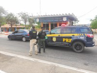 Em Canindé/CE, suspeitos de participação em 3 homicídios são interceptados pela PRF e Polícia Militar