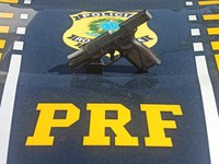 PRF prende CAC por porte ilegal de arma de fogo, em Caucaia/CE