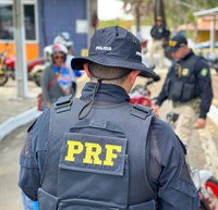 Em Canindé (CE), denúncia leva PRF a prender homem embriagado conduzindo motocicleta que tinha sido furtada horas antes