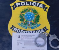 PRF prende em Chorozinho (CE) condutor com mandado de prisão em aberto