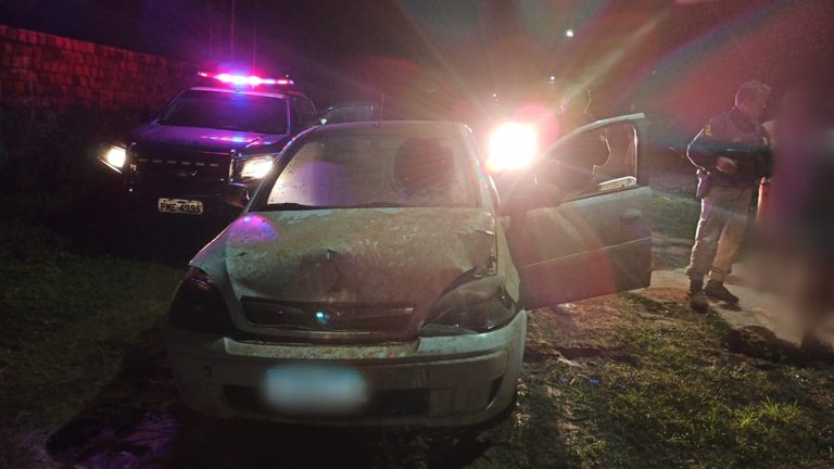 IMAGEM - Após perseguição, PRF prende motorista bêbado que causou acidente em Fortaleza (CE)
