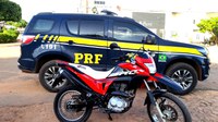 PRF APREENDE MOTOCICLETA CLONADA EM TIANGUÁ (CE)