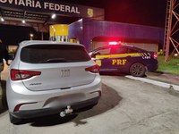 PRF no Ceará recupera dois carros retirados ilegalmente de uma mesma locadora de veículos