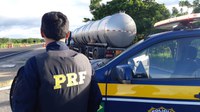 PRF realiza mais duas grandes apreensões de álcool hidratado no Ceará
