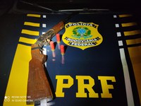 PRF prende mulher e apreende escopeta em Chorozinho (CE)