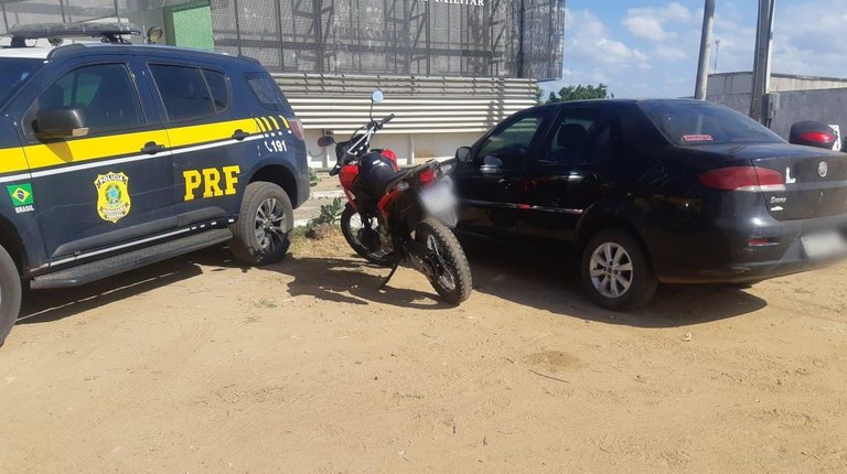 IMAGEM - No final de semana, PRF recupera três veículos e prende dois por embriaguez ao volante no Ceará