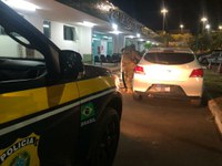 PRF recupera carro clonado na BR 070.