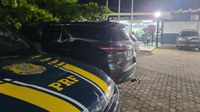 PRF recupera carro de luxo na BR 080