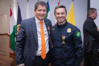 Superintendente da PRF recebe Medalha da Defesa Civil em Brasília (DF)