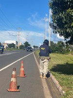 PRF flagra mais de 300 motoristas acima da velocidade na BR 060