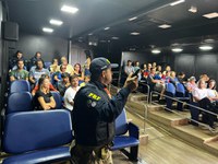 PRF comemora 95 anos e realiza comando de Educação para o Trânsito na BR 020