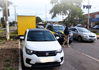 PRF recupera carro furtado em Ceilândia/DF