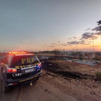 PRF prende incendiário após denúncia de fogo às margens da BR-060