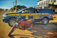 Homem é preso pela PRF com moto adulterada e maconha em Luziânia (GO)