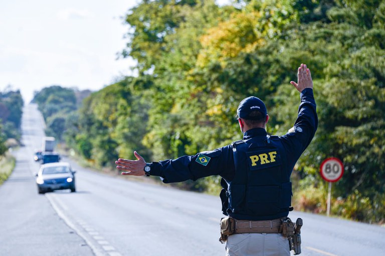 PRF prende oito pessoas no fim de semana por dirigirem bêbadas nas rodovias do DF e Entorno