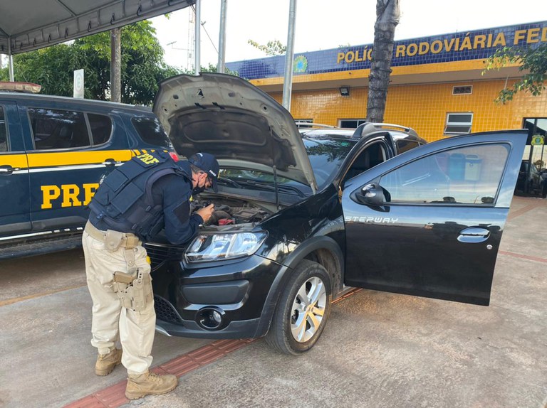 Em Santa Maria (DF), PRF recupera carro com queixa de apropriação indébita