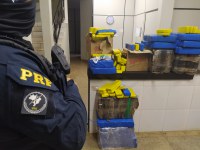 PRF apreende 330 quilos de maconha