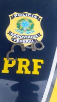 PRF prende jovem por uso de documento falso