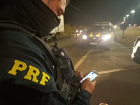 PRF apreende, no Recanto das Emas (DF), menor que portava celular roubado