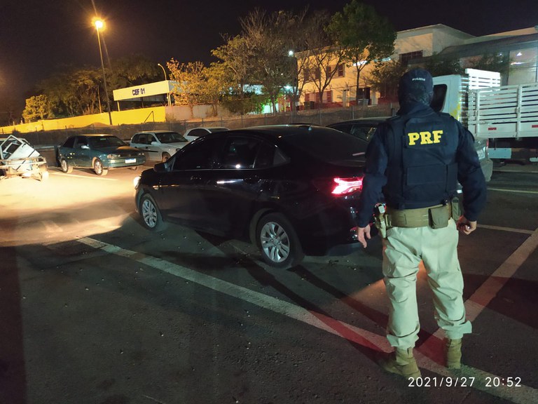 PRF recupera veículo com apropriação indébita em Planaltina (DF)