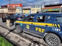 PRF prende homem que recebeu R$50 para entregar carro roubado no ES