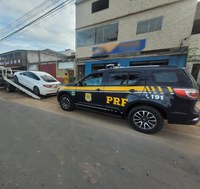 PRF recupera dois veículos roubados em menos de quatro horas no mesmo local