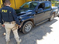 Carro roubado é recuperado pela PRF em Serra