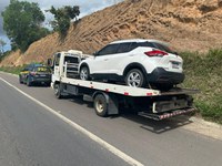 PRF apreendeu carro clonado com motorista de aplicativo