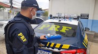 PRF apreende tabletes de maconha em Ibiraçu/ES